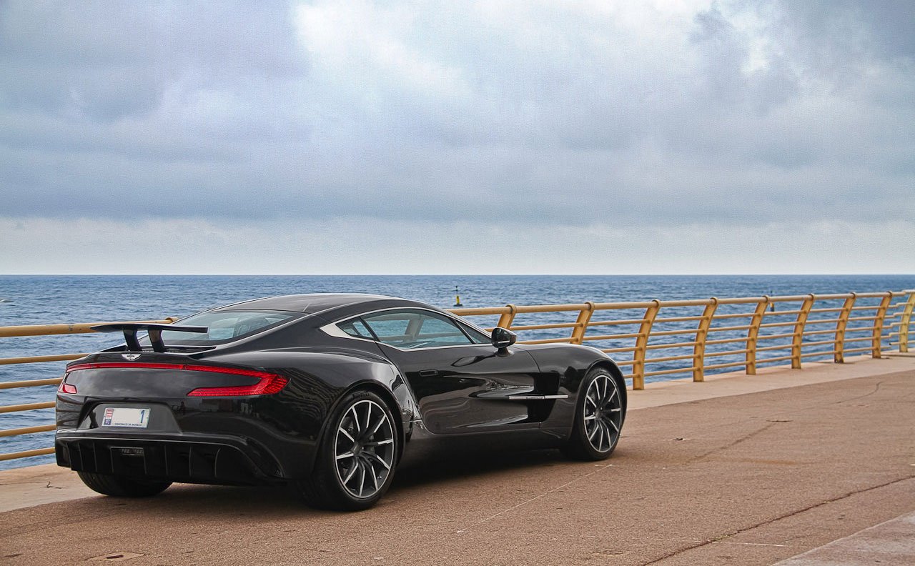 Black aston hotsell martin one 77