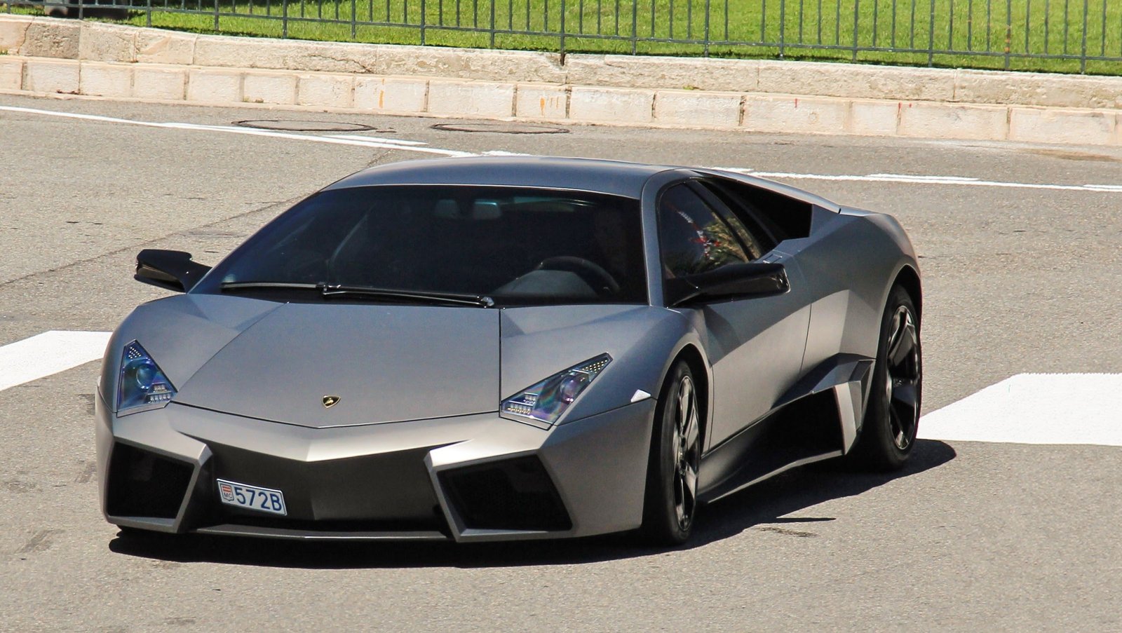 Lamborghini-Reventon