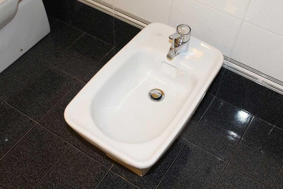 bathroom bidet